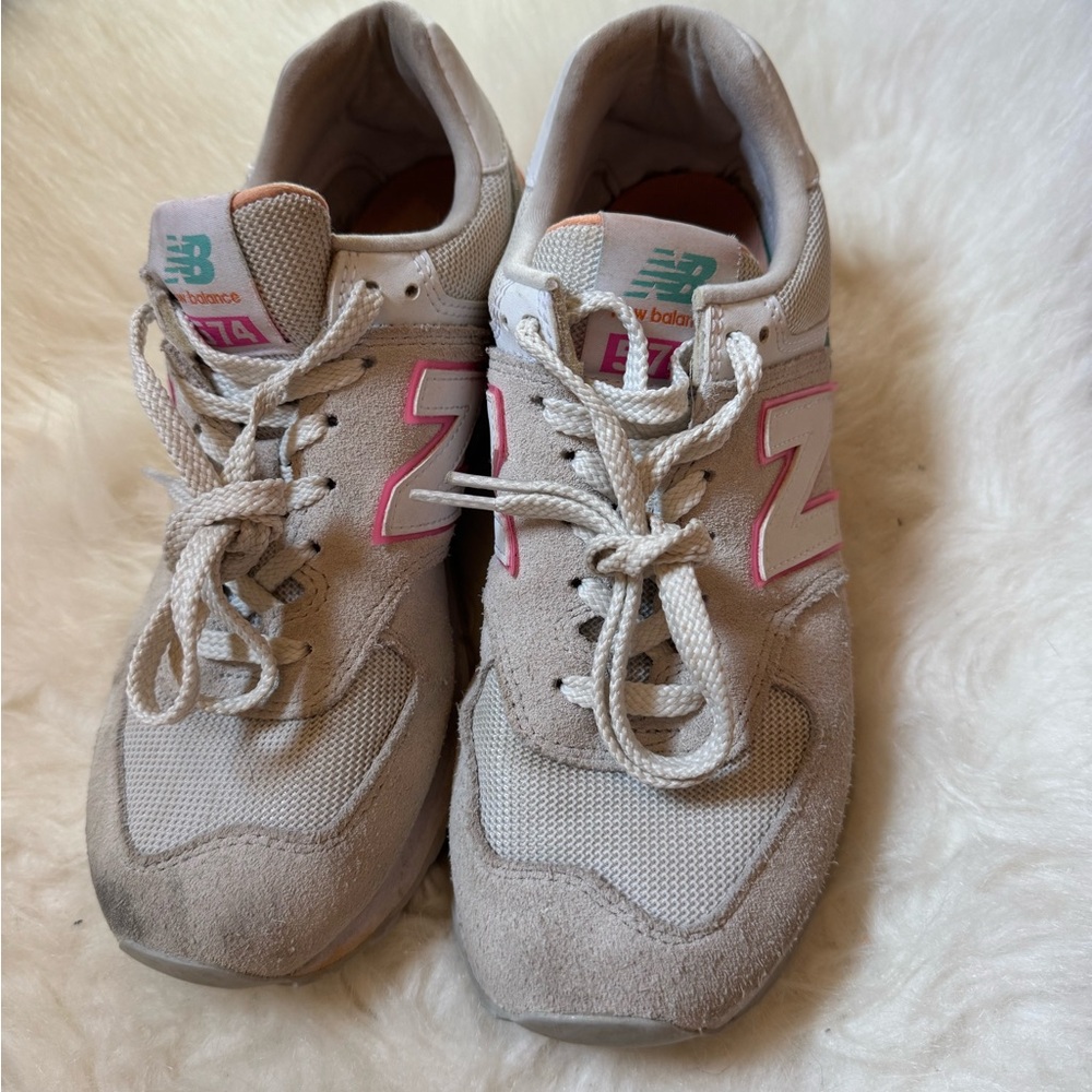 New Balance 564 Cream and Pink